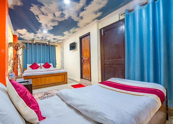 Hotel Oyo 827 Taj And Restaurant Kathmandu